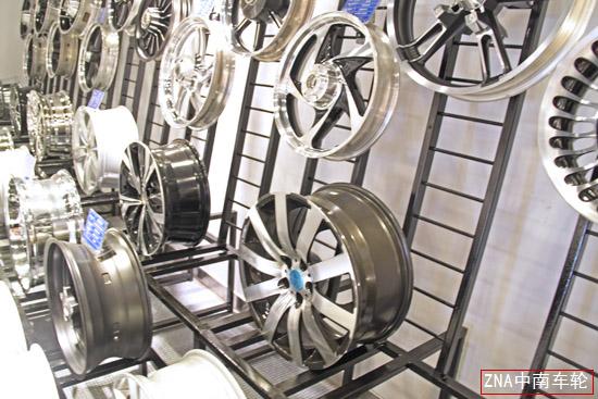 中南展廳車鈴一角.jpg